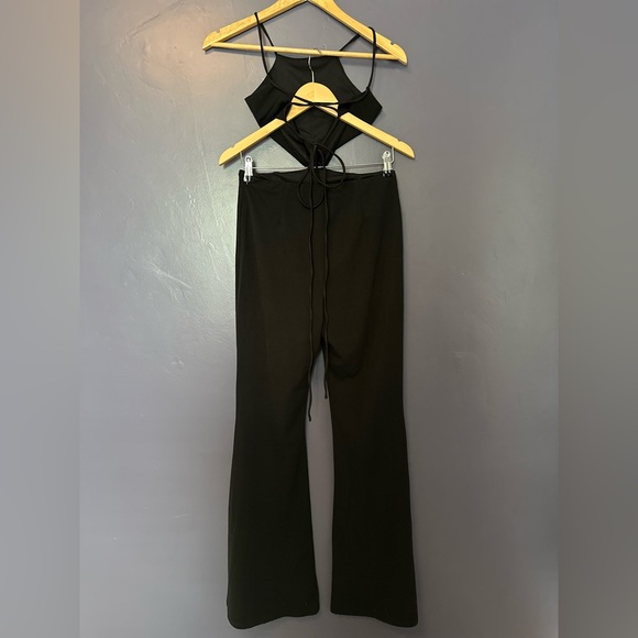 HELLO MOLLY Wide Leg Halterneck Open Back Black Jumpsuit EUC Size 6 - Picture 7 of 10